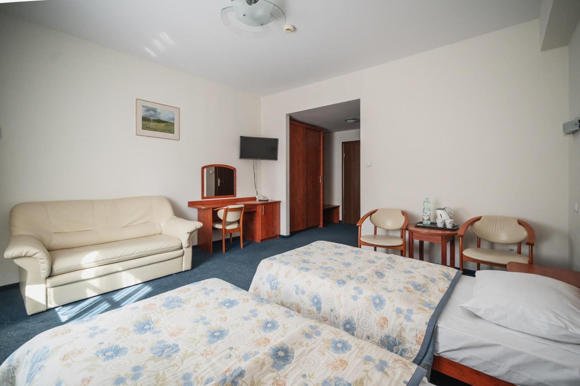 Hotel Jaworzyna Krynicka Крыница-Здруй Экстерьер фото